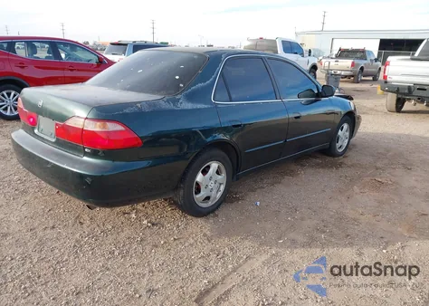1999 Honda Accord Ex z USA, uszkodzony, nr VIN 1HGCG5651XA081542